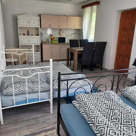 Apartament Levendula *