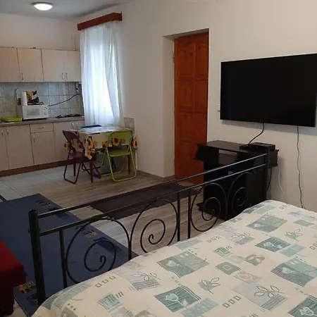 Apartament Levendula *